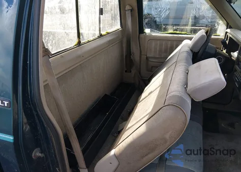 1994 Dodge Dakota z USA, uszkodzony, nr VIN 1B7HL26X2RS621414